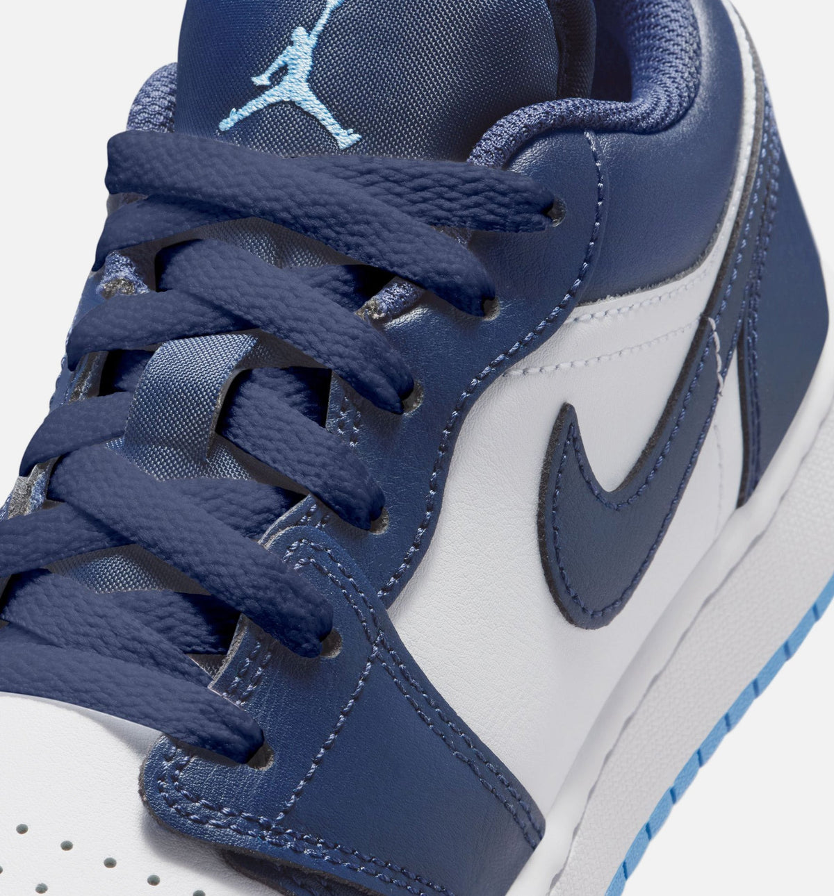 Air Jordan 1 Low Grade School - 青少年生活方式运动鞋