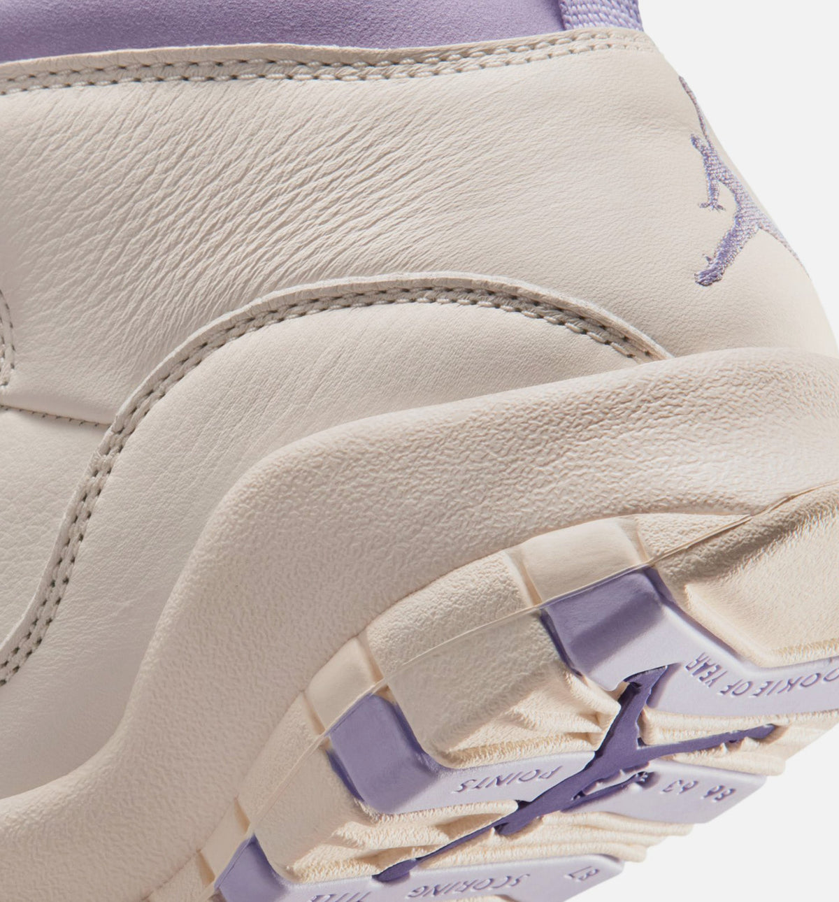 Air Jordan 10 Retro Hydrangeas 女款生活方式运动鞋 - 粉笔白/绣球花/野葡萄