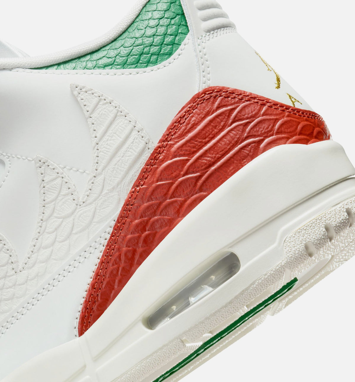 Air Jordan 3 Retro El Vuelo - 男款生活方式运动鞋（峰白/松林绿/龙红/金属金）
