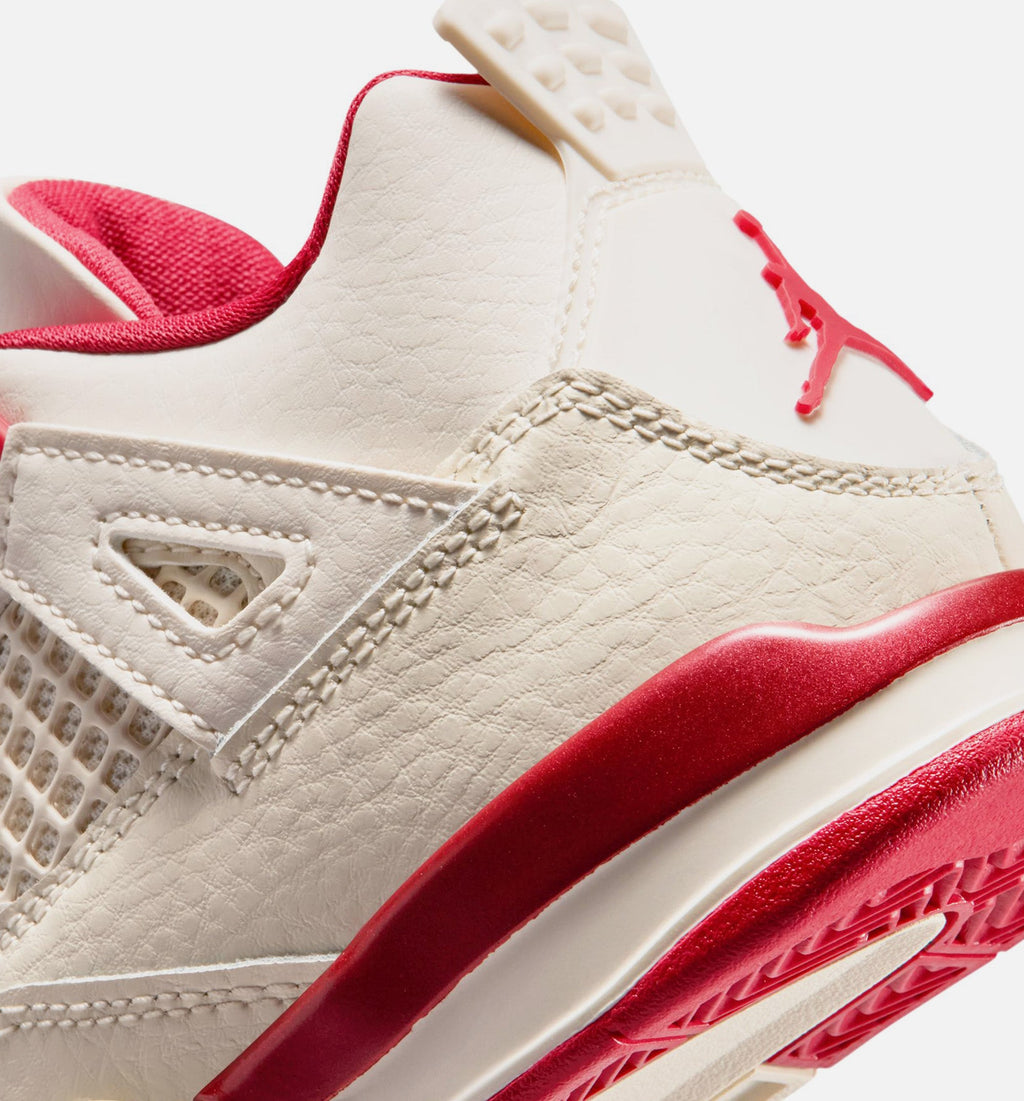 Air Jordan 4 Retro Valentine's Day 学前儿童生活方式运动鞋 - 淡象牙/閅山红/激红