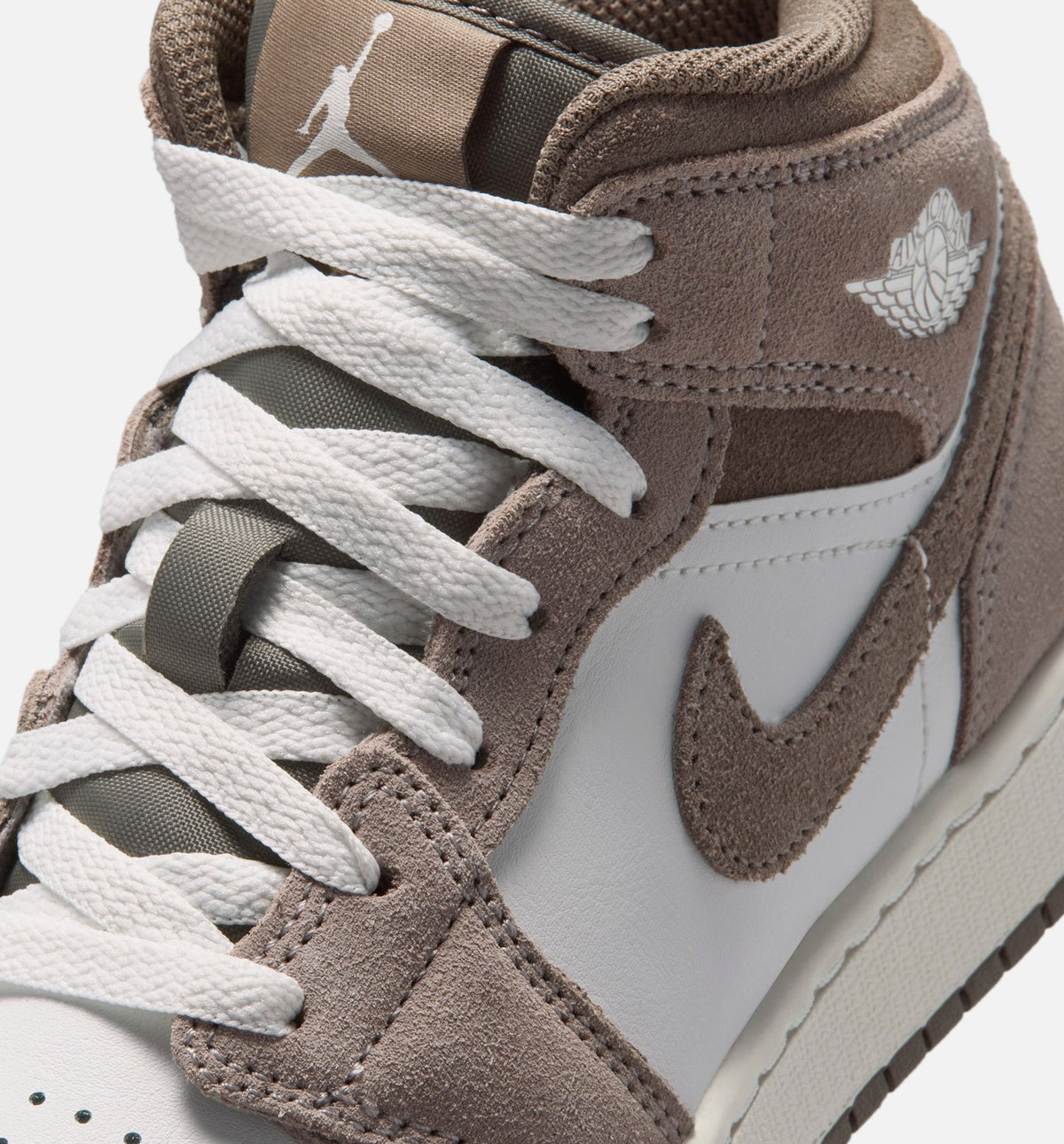Air Jordan 1 Mid - 青少年生活方式运动鞋（谜石色/橄榄灰/峰白）