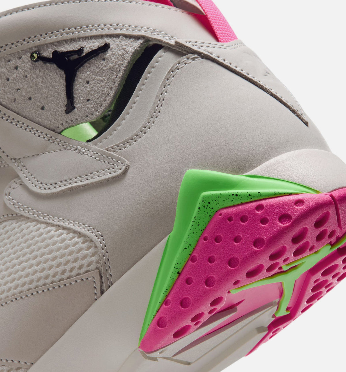 Air Jordan 7 Retro Tennis Day - 男款生活方式运动鞋（幻灵白/选手黄绿/粉红烁烁/深灰）