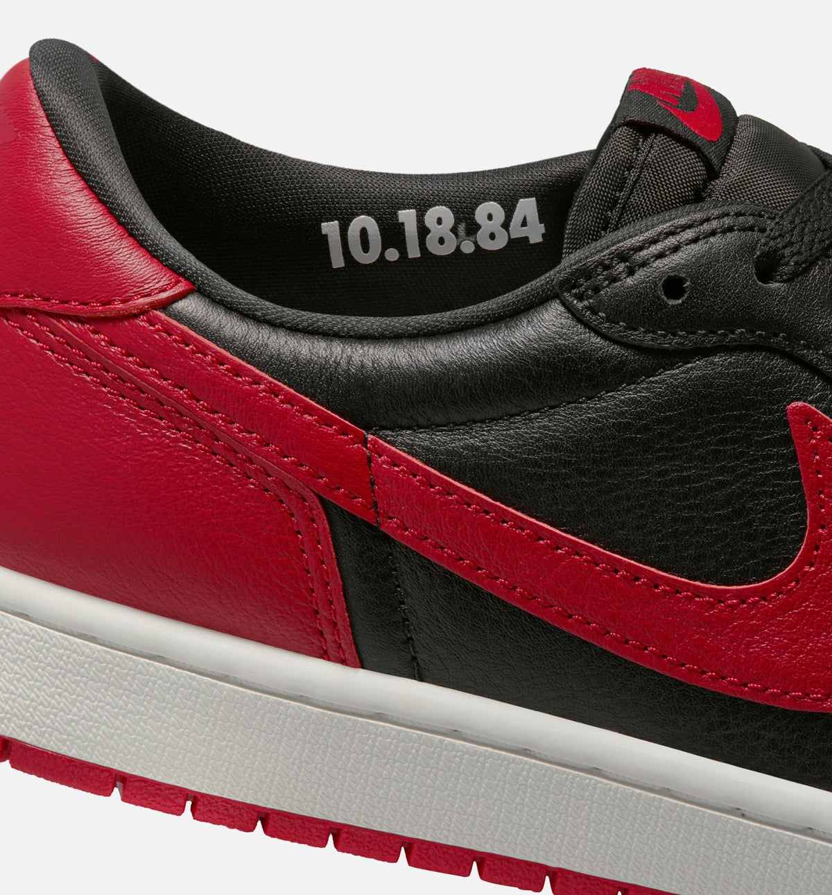 Air Jordan 1 Retro Low OG Banned - 男款生活方式运动鞋（黑/红/峰白)