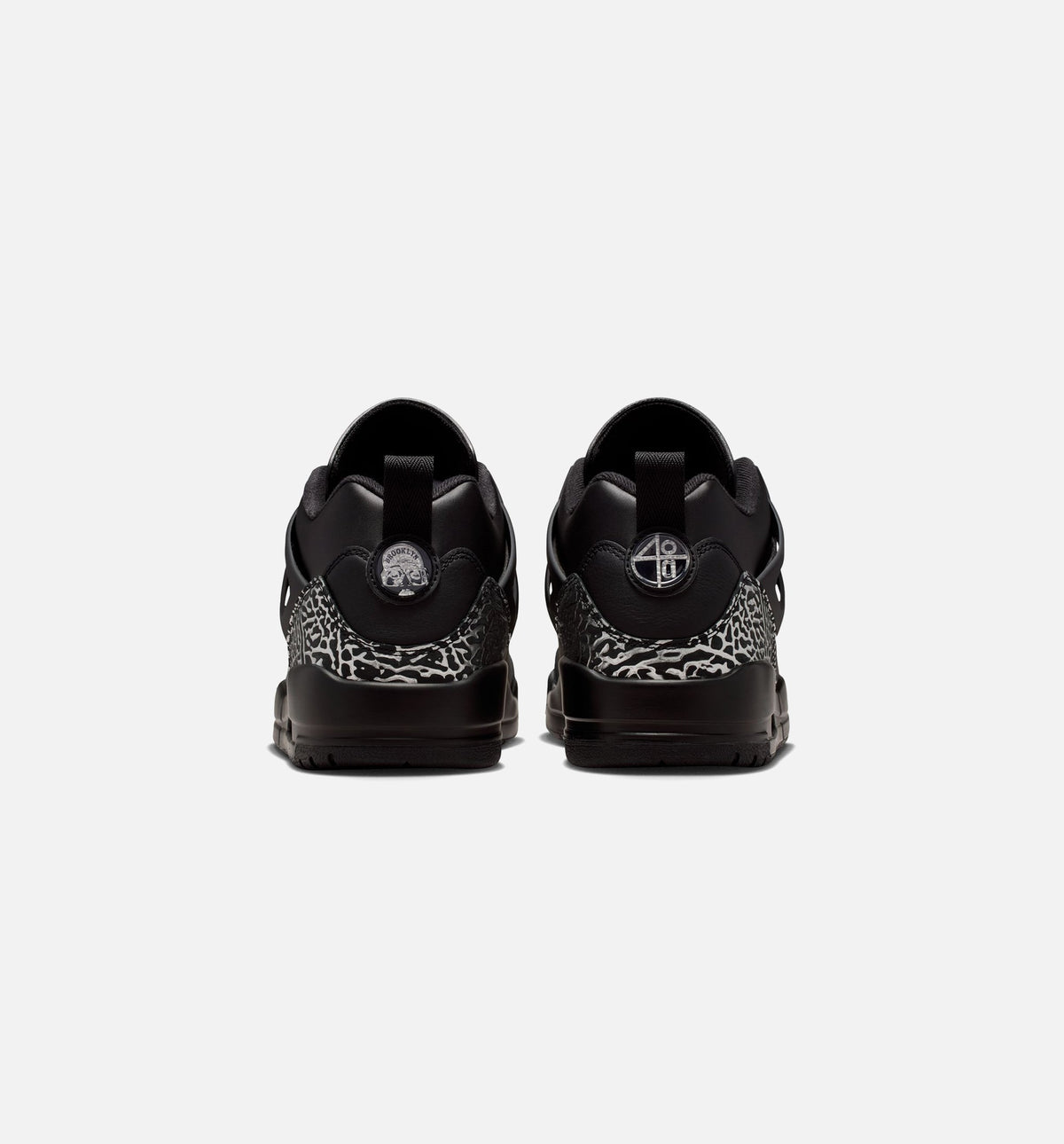 Spizike Low 男款篮球鞋 - 黑色/黑色/金属银