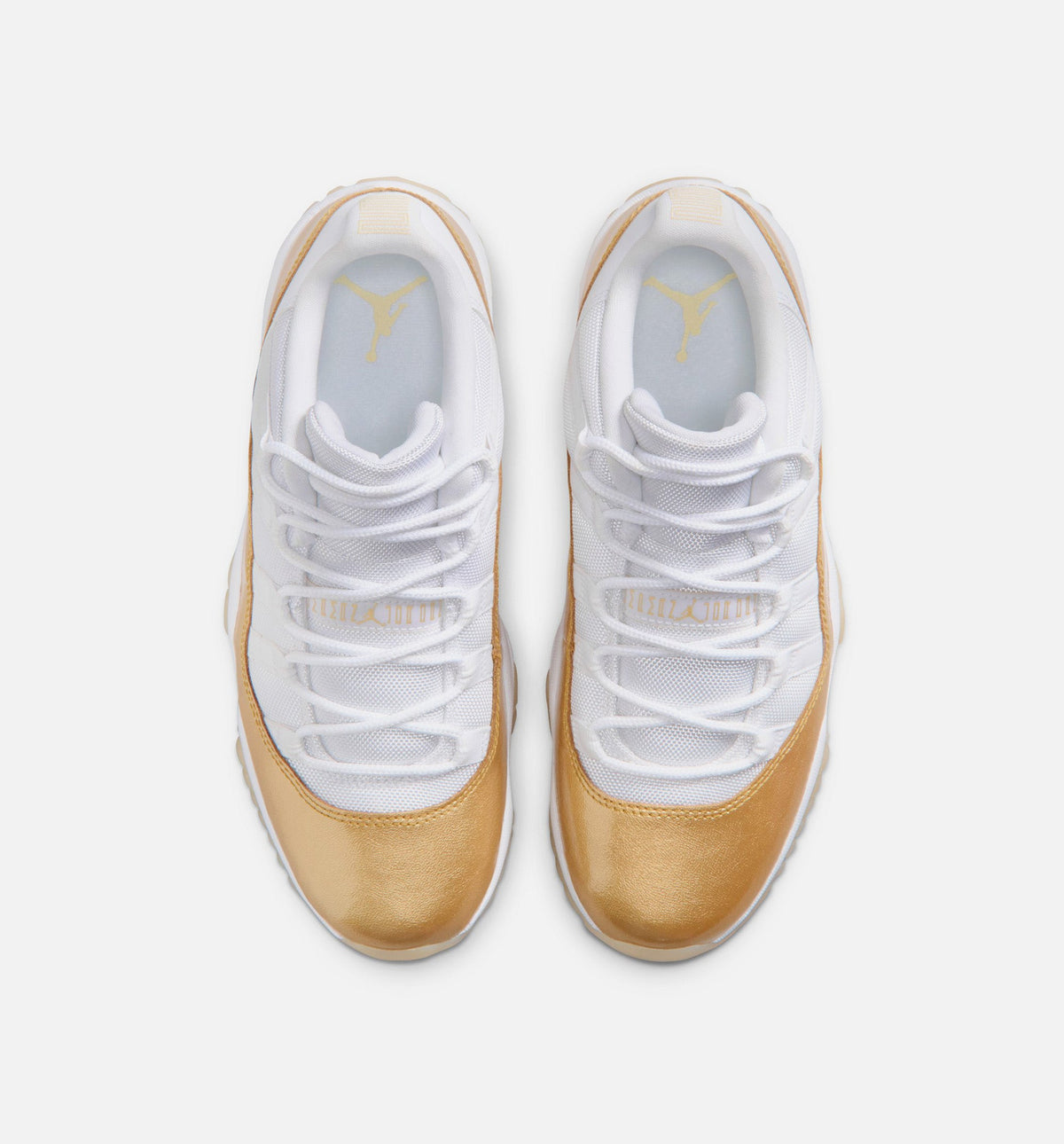 Air Jordan 11 Retro Low Mother's Day - 女款生活方式运动鞋（白/金属金/战队金）