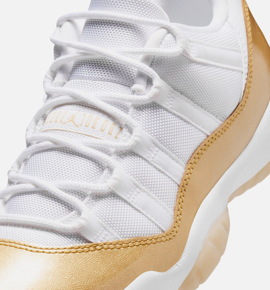 Air Jordan 11 Retro Low Mother's Day - 女款生活方式运动鞋（白/金属金/战队金）