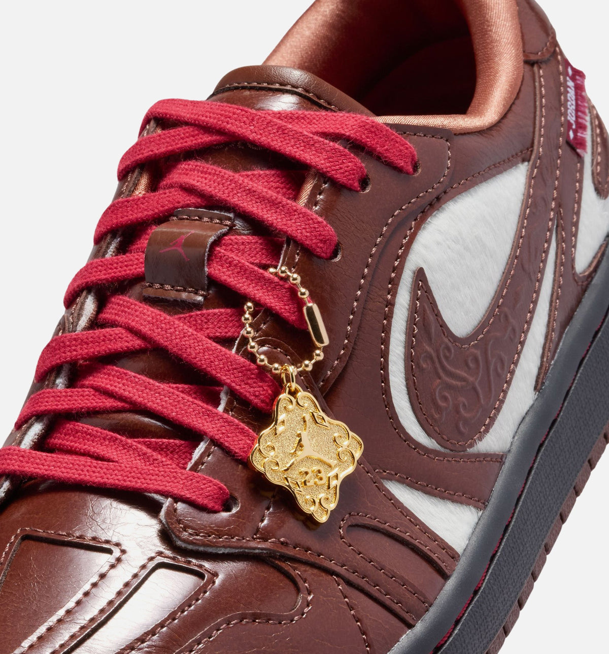 Air Jordan 1 Low Lunar New Year - 女款生活方式运动鞋（山茶色）