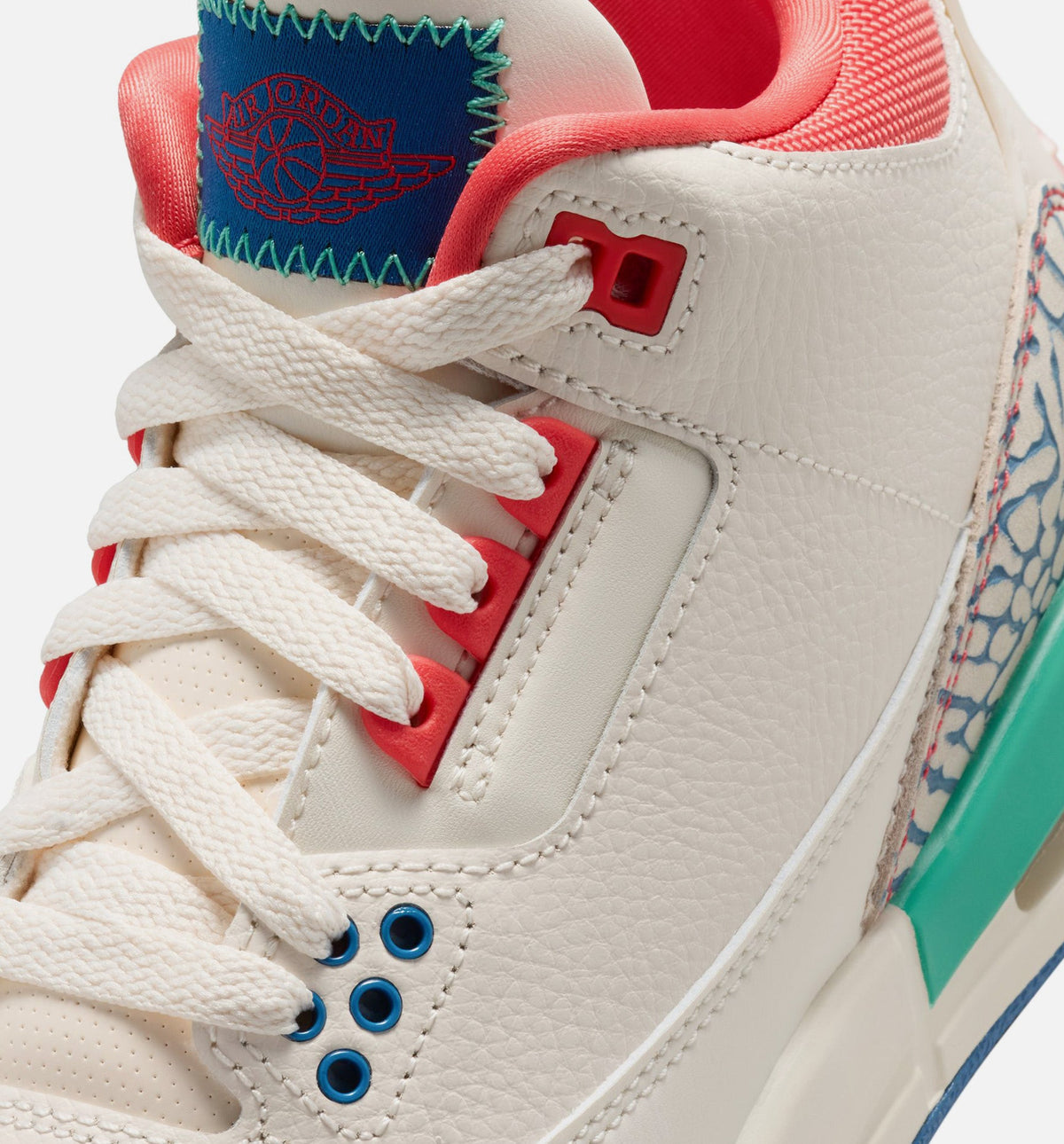 Air Jordan 3 Retro Play Your Way - 青少年生活方式运动鞋（粉笔白/赛道红/真蓝/动能绿）