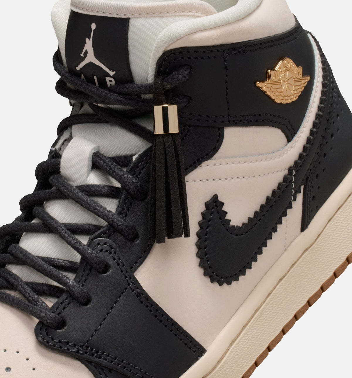 Air Jordan 1 Mid SE - 女款生活方式运动鞋（深灰黑/粉笔白/珍珠白）
